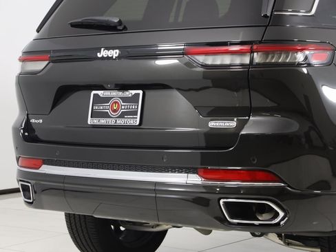 Used 2024 Jeep Grand Cherokee Overland w/ Luxury Tech Group IV image 46