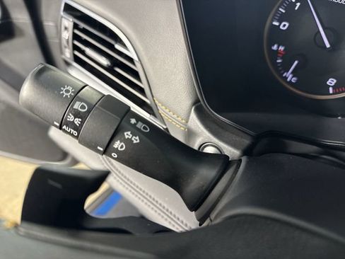 Used 2022 Subaru Outback Wilderness w/ Wilderness Package image 15