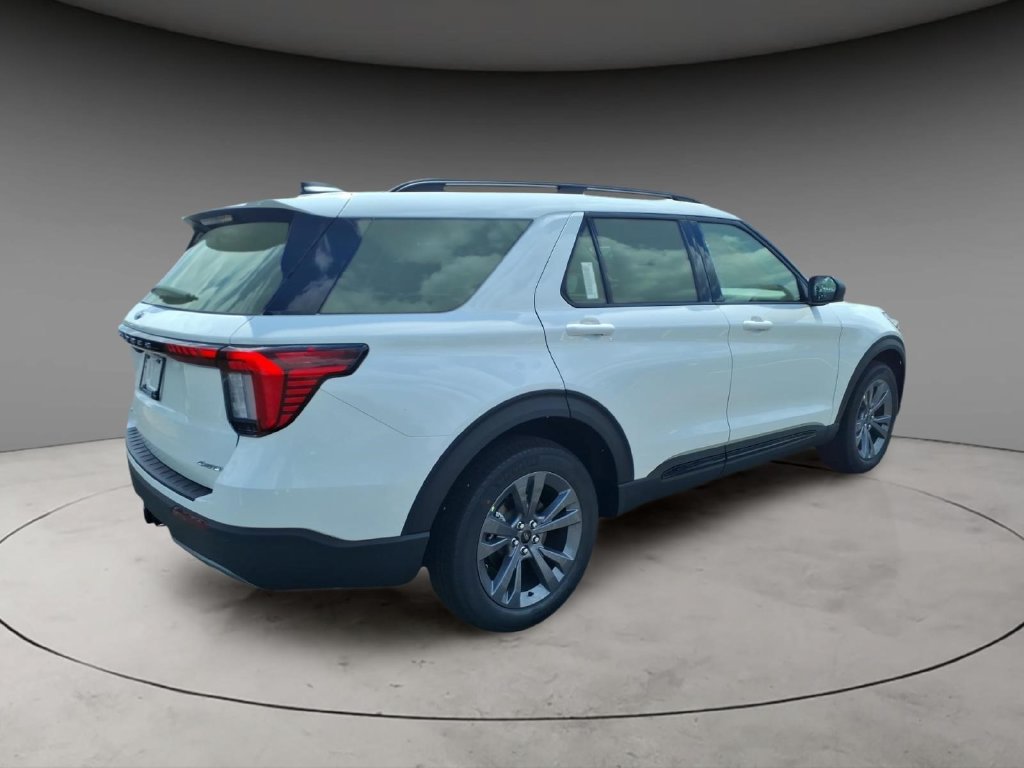 New 2026 Ford Explorer Active w/ Active Comfort Package AWD/4WD image 8