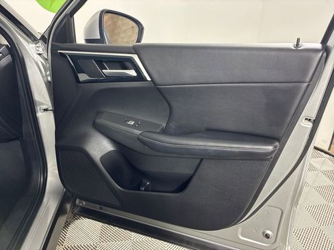 Used 2022 Mitsubishi Outlander SE image 32