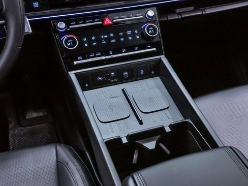 Used 2025 Hyundai Santa Fe Calligraphy image 21