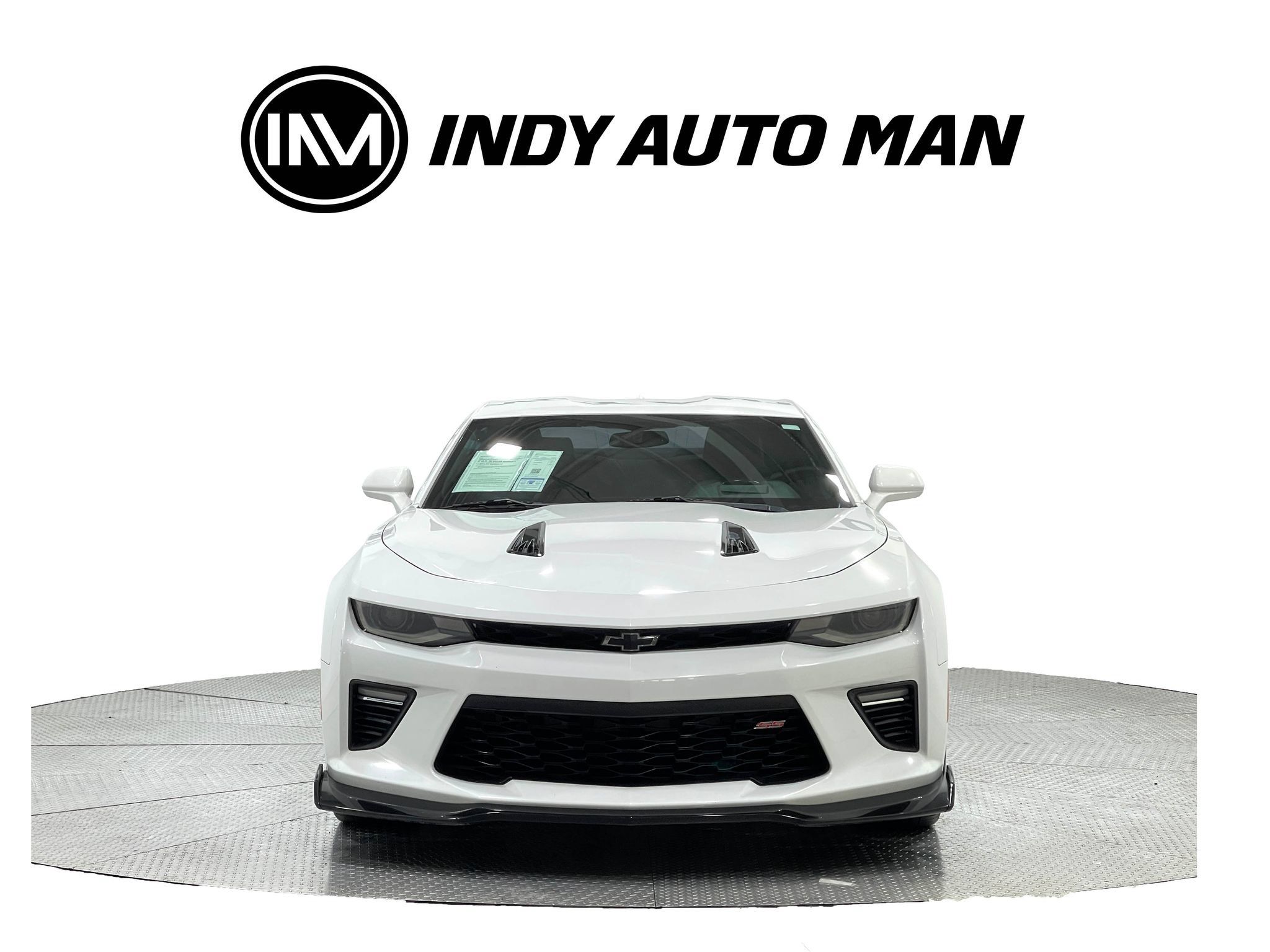 Used 2018 Chevrolet Camaro SS RWD image 9
