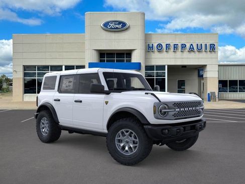 New 2025 Ford Bronco Badlands image 32