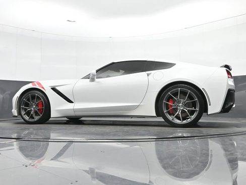 Used 2017 Chevrolet Corvette Stingray Coupe w/ 1LT RWD image 38