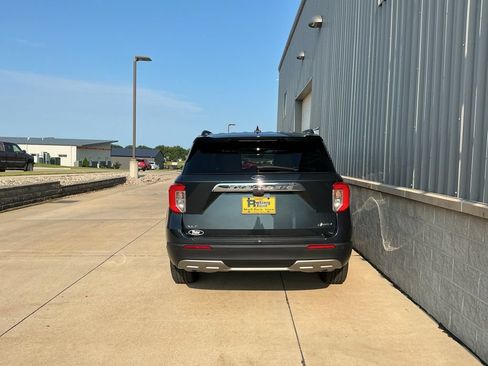 Used 2024 Ford Explorer XLT w/ Equipment Group 202A AWD/4WD image 5