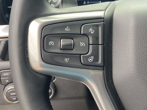 Used 2025 Chevrolet Silverado 1500 LTZ AWD/4WD image 21