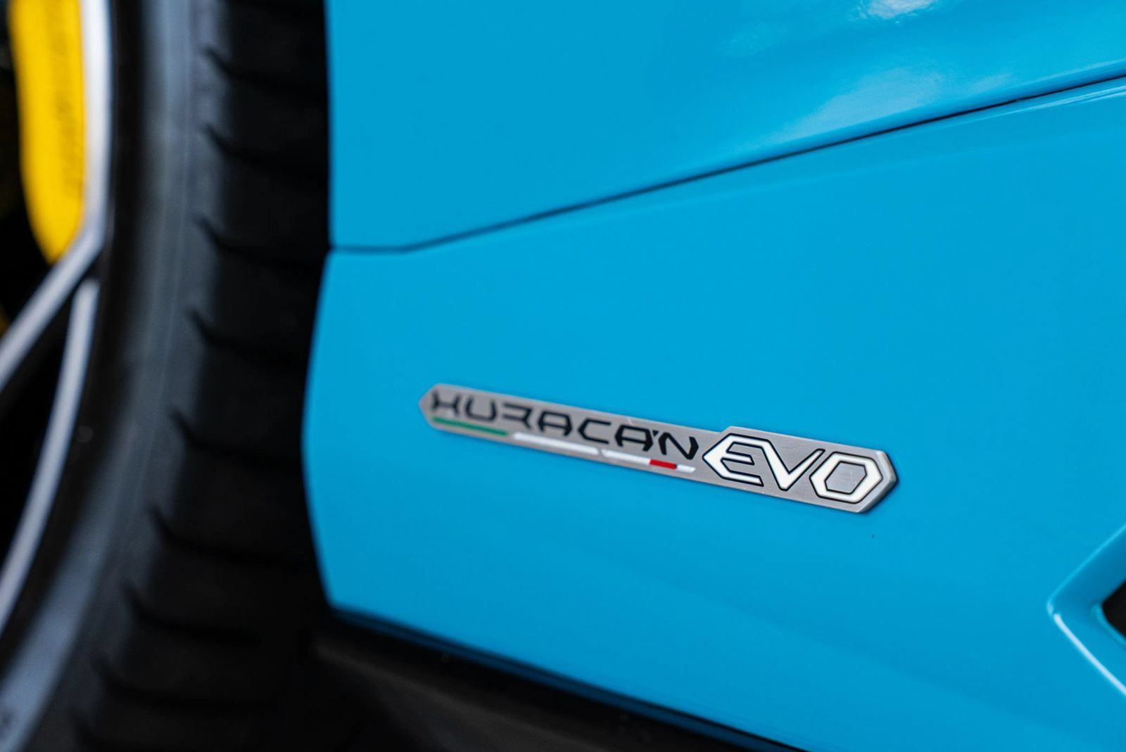 Used 2020 Lamborghini Huracan EVO AWD/4WD image 11