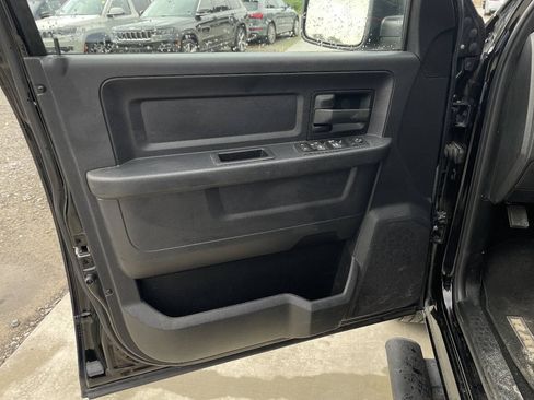 Used 2015 RAM 1500 Express RWD image 12