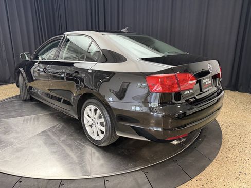 Used 2013 Volkswagen Jetta SE FWD image 12