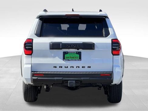 New 2026 Toyota 4Runner SR5 image 4