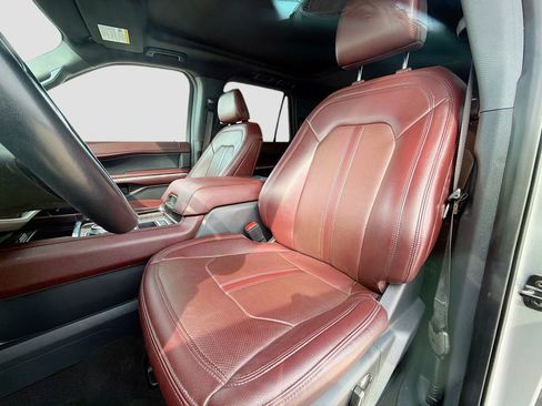 Certified 2023 Ford Expedition Limited image 23