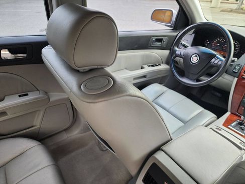 Used 2006 Cadillac STS w/ Preferred Equipment Group image 30