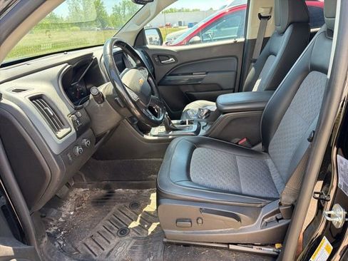 Used 2022 Chevrolet Colorado Z71 AWD/4WD image 4