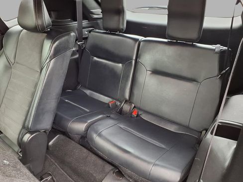 Used 2024 Mitsubishi Outlander SE image 25