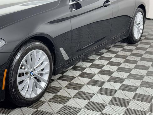 Used 2022 BMW 530i xDrive 530i xDrive w/ Convenience Package image 14