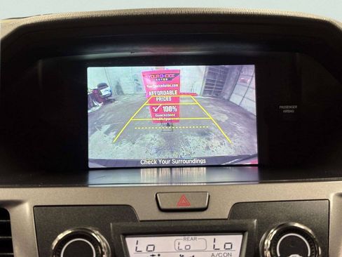 Used 2016 Honda Odyssey SE image 24