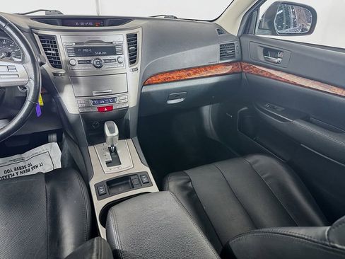 Used 2011 Subaru Outback 2.5i Limited image 28