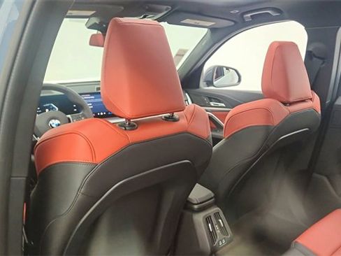 Used 2025 BMW X1 xDrive28i image 32