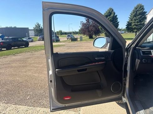 Used 2008 Cadillac Escalade ESV AWD image 21