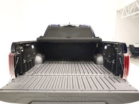 Used 2025 Toyota Tundra Limited AWD/4WD image 29