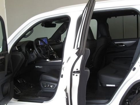 Used 2023 Lexus LX 600 F Sport AWD/4WD image 13