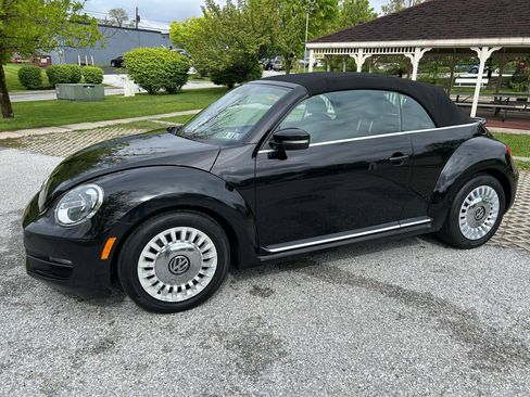 Used 2014 Volkswagen Beetle 2.5 FWD image 9