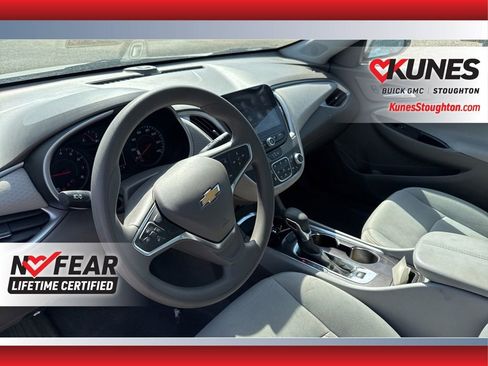 Used 2022 Chevrolet Malibu LT FWD image 19