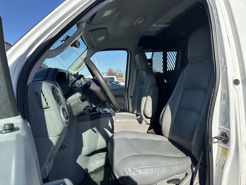 Used 2010 Ford E-150 and Econoline 150 image 13