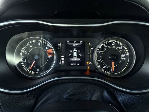 Used 2021 Jeep Cherokee Latitude Plus image 17