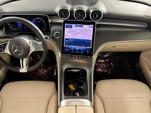 Used 2024 Mercedes-Benz GLC 300 image 12