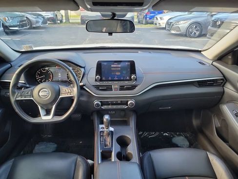 Used 2022 Nissan Altima 2.5 SR FWD image 8