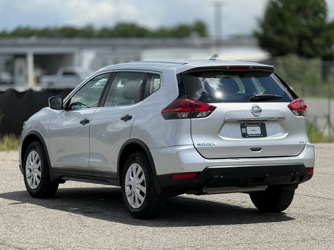 Used 2018 Nissan Rogue S AWD/4WD image 10