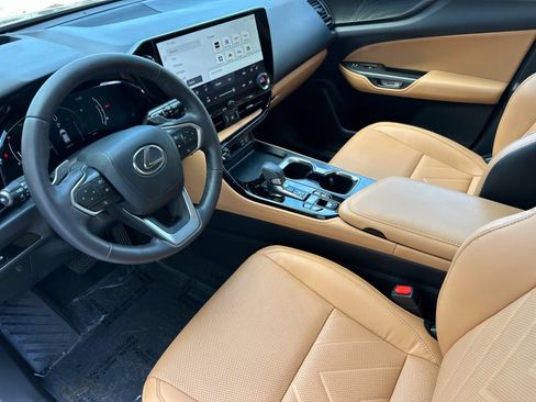 Used 2024 Lexus NX 350 AWD w/ Vision Package image 10