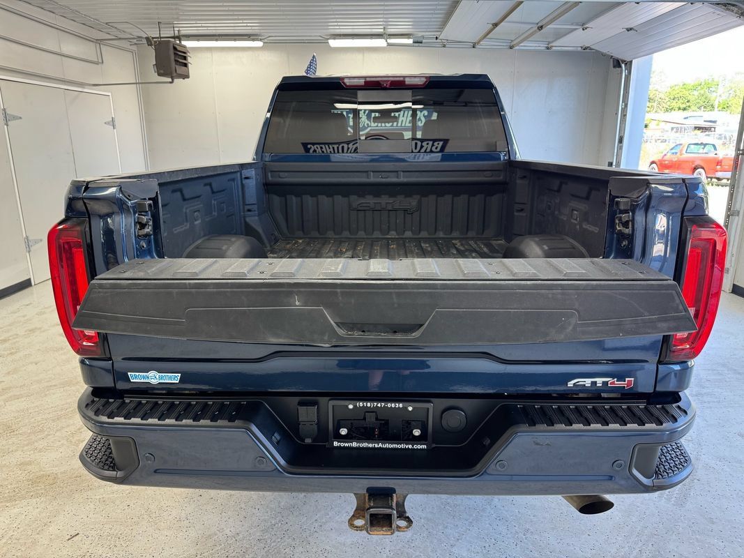 Used 2023 GMC Sierra 2500 AT4 w/ AT4 Preferred Package AWD/4WD image 5