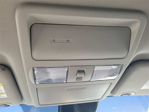 Certified 2022 Nissan Frontier SV image 22