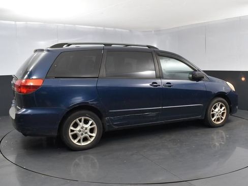 Used 2004 Toyota Sienna XLE FWD image 3