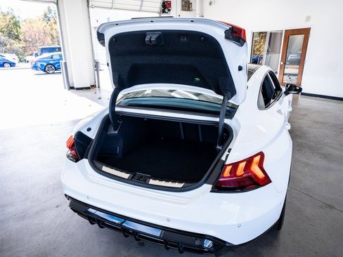 Used 2024 Audi e-tron GT Prestige image 63