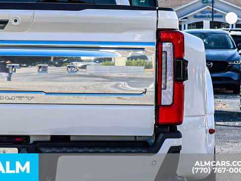 Used 2024 Ford F450 Limited image 15