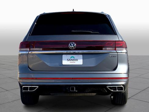 Used 2024 Volkswagen Atlas SEL Premium R-Line image 4