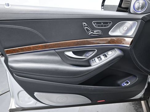 Used 2014 Mercedes-Benz S 63 AMG 4MATIC Sedan image 19