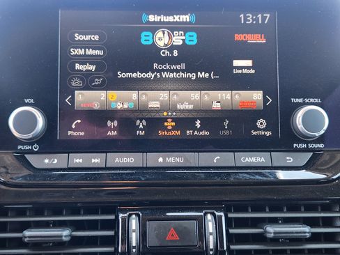 Used 2025 Nissan Pathfinder SV AWD/4WD image 12