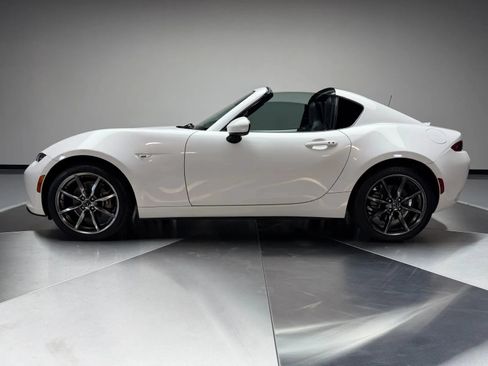 Used 2017 MAZDA MX-5 Miata RF Grand Touring RWD image 4