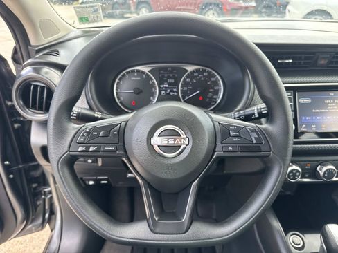 Used 2025 Nissan Kicks Play S FWD image 21