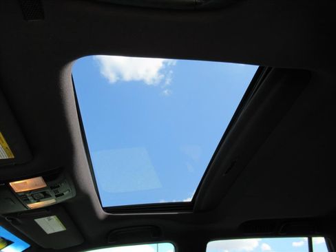 Used 2022 Lexus GX 460 Premium w/ Premium Package image 20