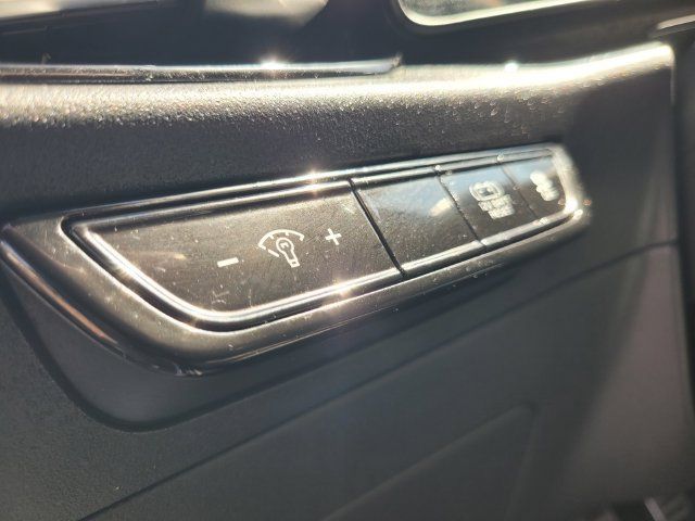 Used 2024 Kia Niro EX Touring FWD image 17