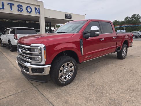 Used 2023 Ford F250 Lariat w/ Lariat Ultimate Package AWD/4WD image 2