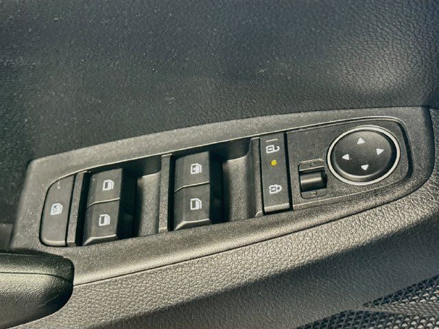 Used 2024 Kia Seltos LX AWD/4WD image 17