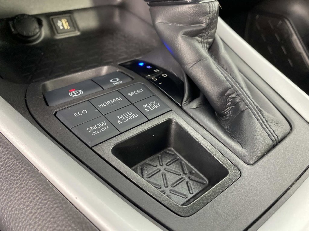 Used 2024 Toyota RAV4 XLE w/ Convenience Package AWD/4WD image 23
