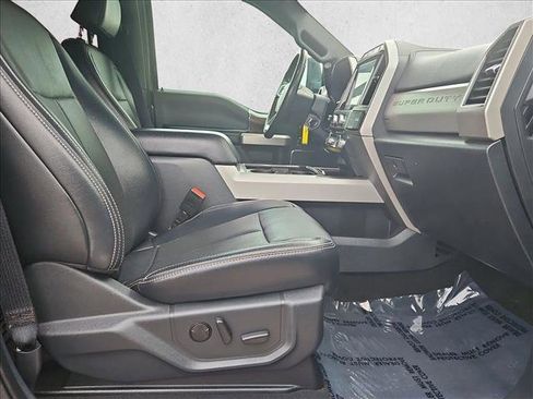 Used 2022 Ford F350 Lariat w/ Black Appearance Package image 20