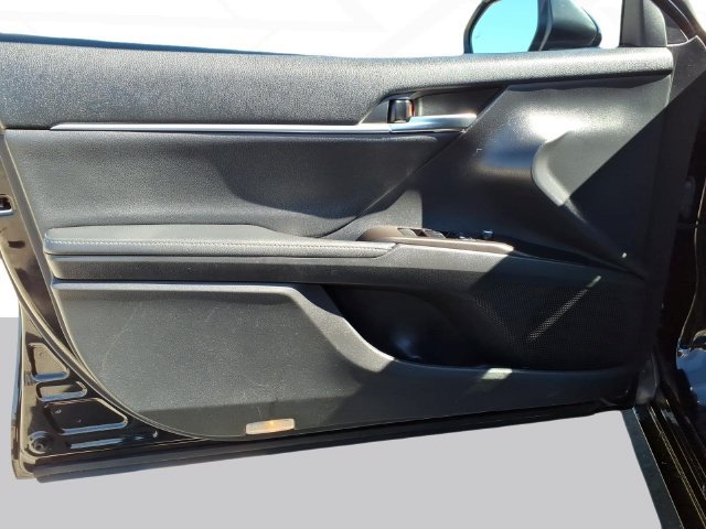Used 2022 Toyota Camry XLE FWD image 10